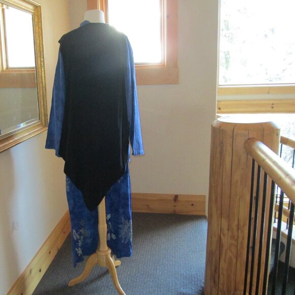 Blue Mission Canyon Pants, Water Sister Tunic Top and Black Tienda Ho Vest - Picture 5 of 12